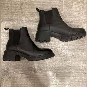 Steve Madden Howler Boot Size 8 Black